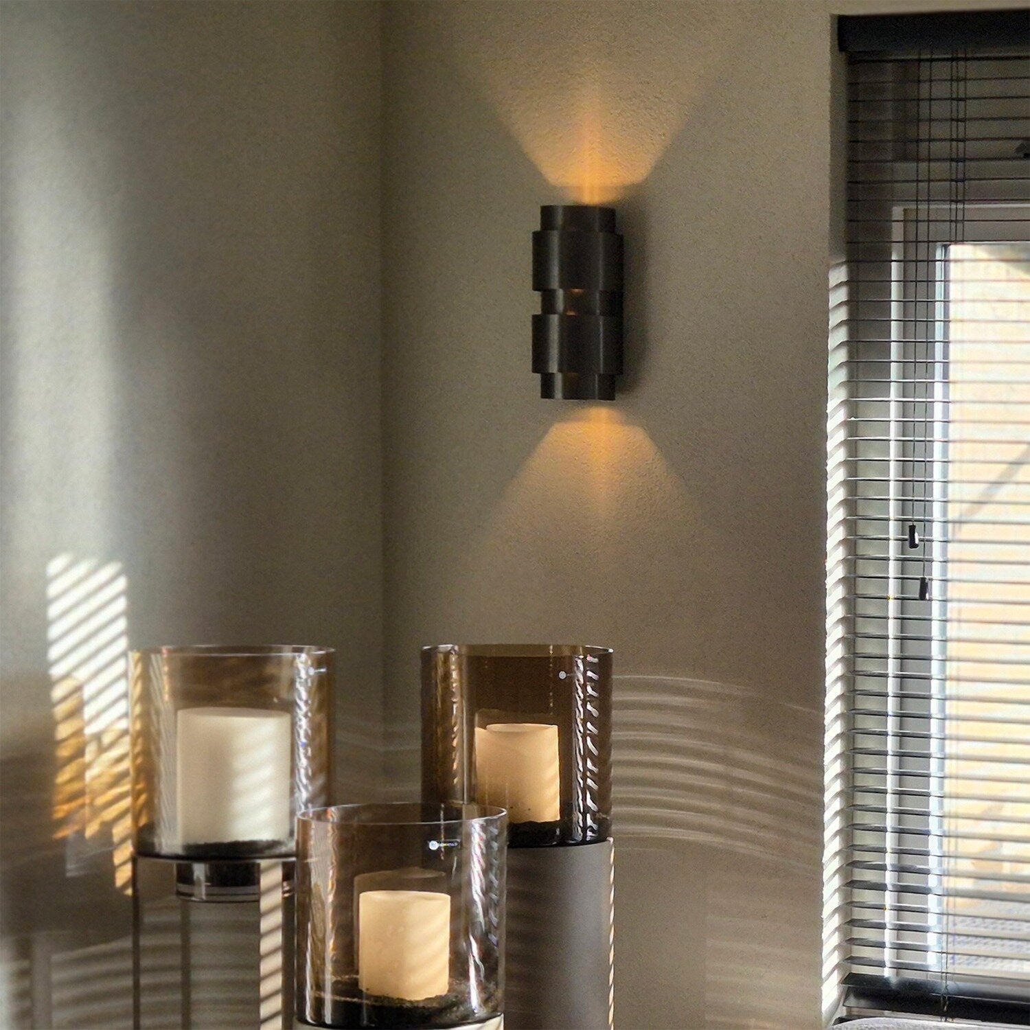 Bronze lighting: the warm trend that transforms your interior