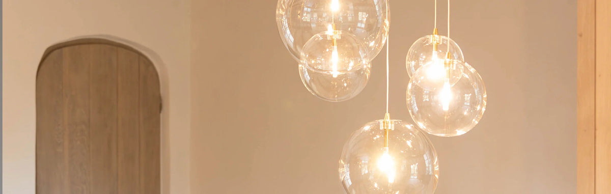Round ceiling plates