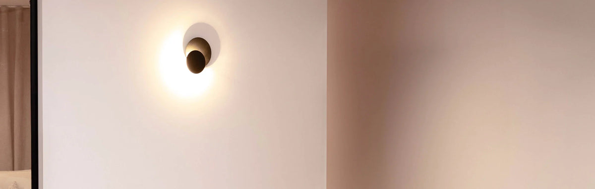 Round wall lamps
