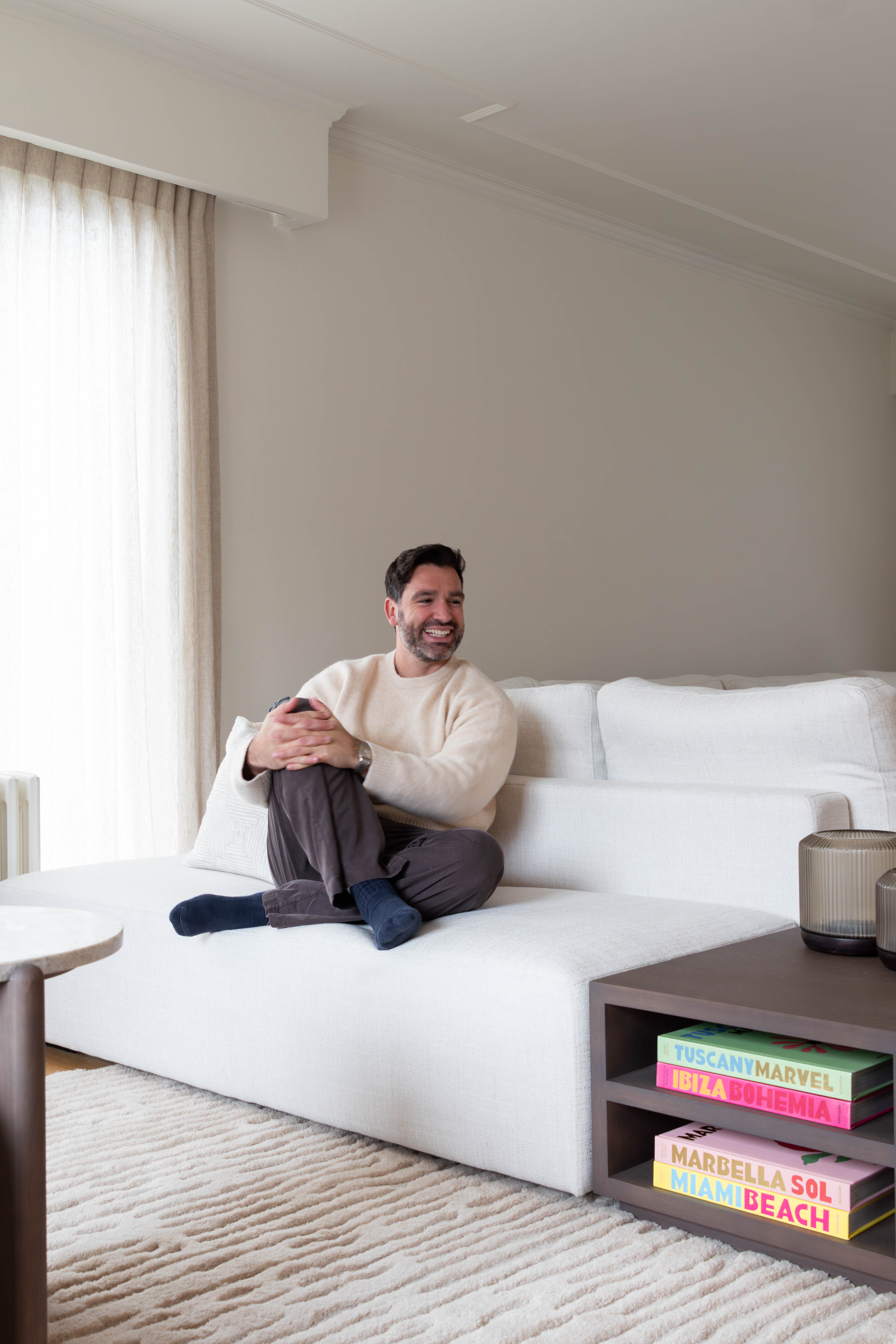 A Look Inside Metejoor's Home: A Living Space Where Warmth and Design Come Together